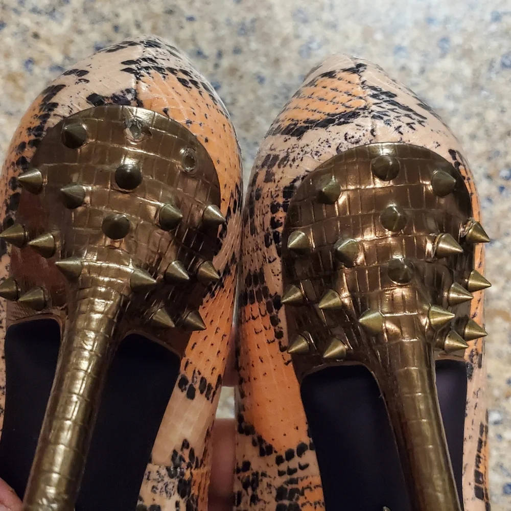 RACHEL Rachel Roy spiked studded snake skin heels pink orange‎ peach